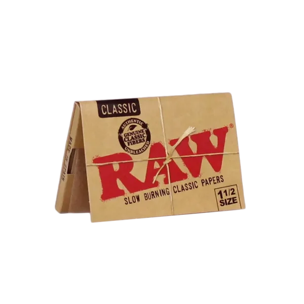 RAW Classic Rolling Paper 1 1/2 size